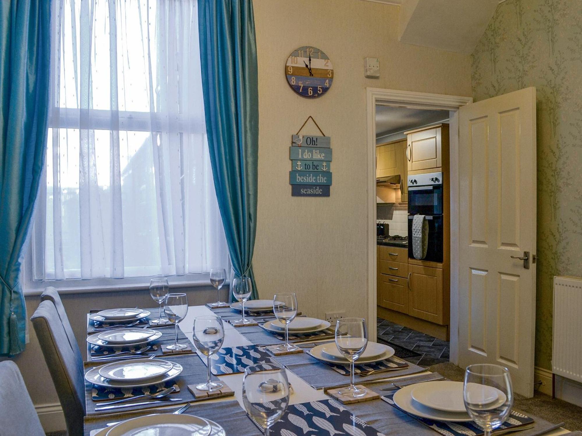 Zacks Seaside Stay Бридлингтън Екстериор снимка